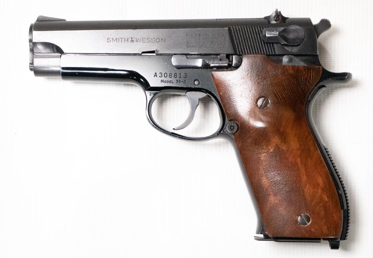 SMITH AND WESSON 39-2 9mm Used Semi-Auto Pistol with DA/SA Trigger